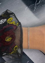 Load image into Gallery viewer, 1.15ct Lab Grown Tennis Bracelet 18k Gold VS/VVS