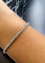 Load image into Gallery viewer, 2.50ct Diamond Tennis Bracelet in 18k White Gold