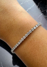 Load image into Gallery viewer, 4.50ct Diamond Tennis Bracelet in 18k White Gold