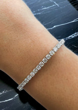 Load image into Gallery viewer, 5.00ct Diamond Tennis Bracelet in 18k White Gold