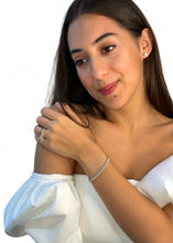 Load image into Gallery viewer, 7.00ct Lab Grown Tennis Bracelet 18k Gold VS/VVS