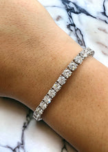 Load image into Gallery viewer, 9.00ct Lab Grown Tennis Bracelet 18k Gold VS/VVS