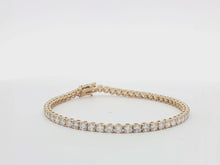 Load and play video in Gallery viewer, 6.00ct Lab Grown Four Claw Tennis Bracelet in 9k Gold
