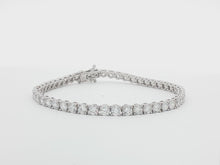 Load and play video in Gallery viewer, 8.00ct Lab Grown Four Claw Tennis Bracelet in 9k Gold
