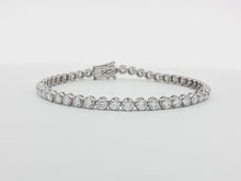 Load and play video in Gallery viewer, 5.00ct Lab Grown Crown Set Tennis Bracelet in 9k Gold
